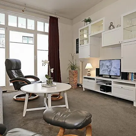 Meeresblick 021 Apartment Kuehlungsborn